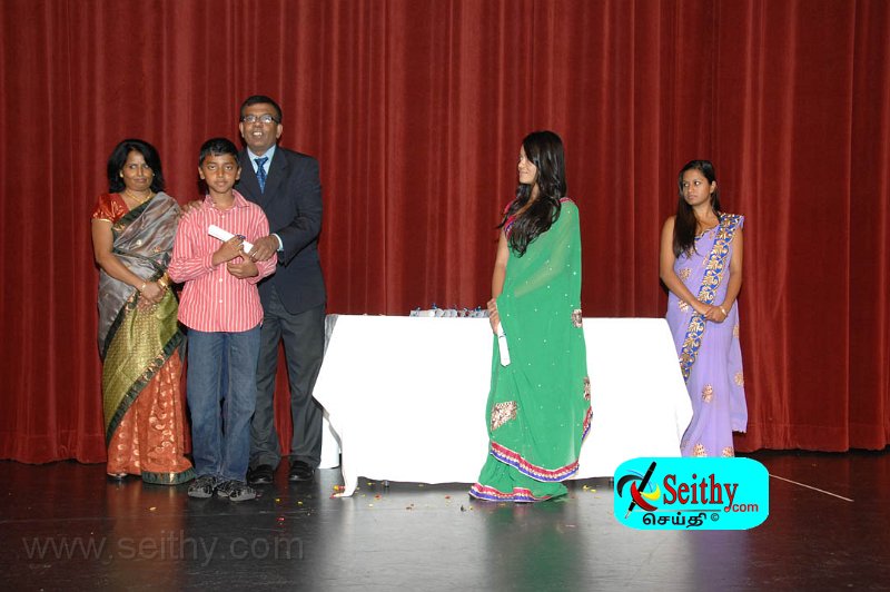 Jaffna-Hindu121013Toronto (34).jpg